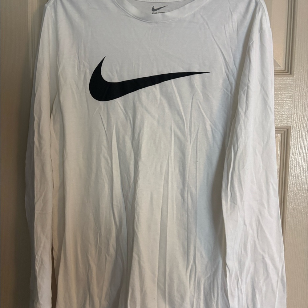 Nike lightweight long sleeve